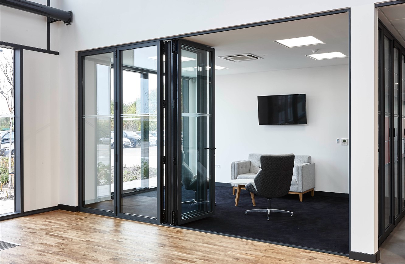 aluminium bifold doors cotswolds